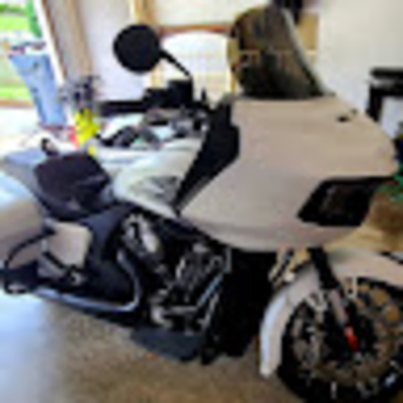 Meet your Posher, Chris - Picture 1 of 1